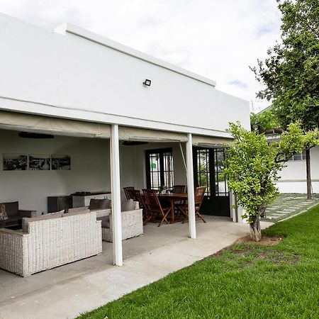 Victorian Square Guesthouse Graaff-Reinet エクステリア 写真