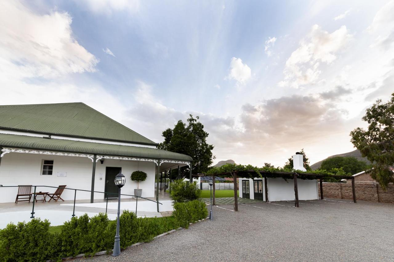 Victorian Square Guesthouse Graaff-Reinet エクステリア 写真