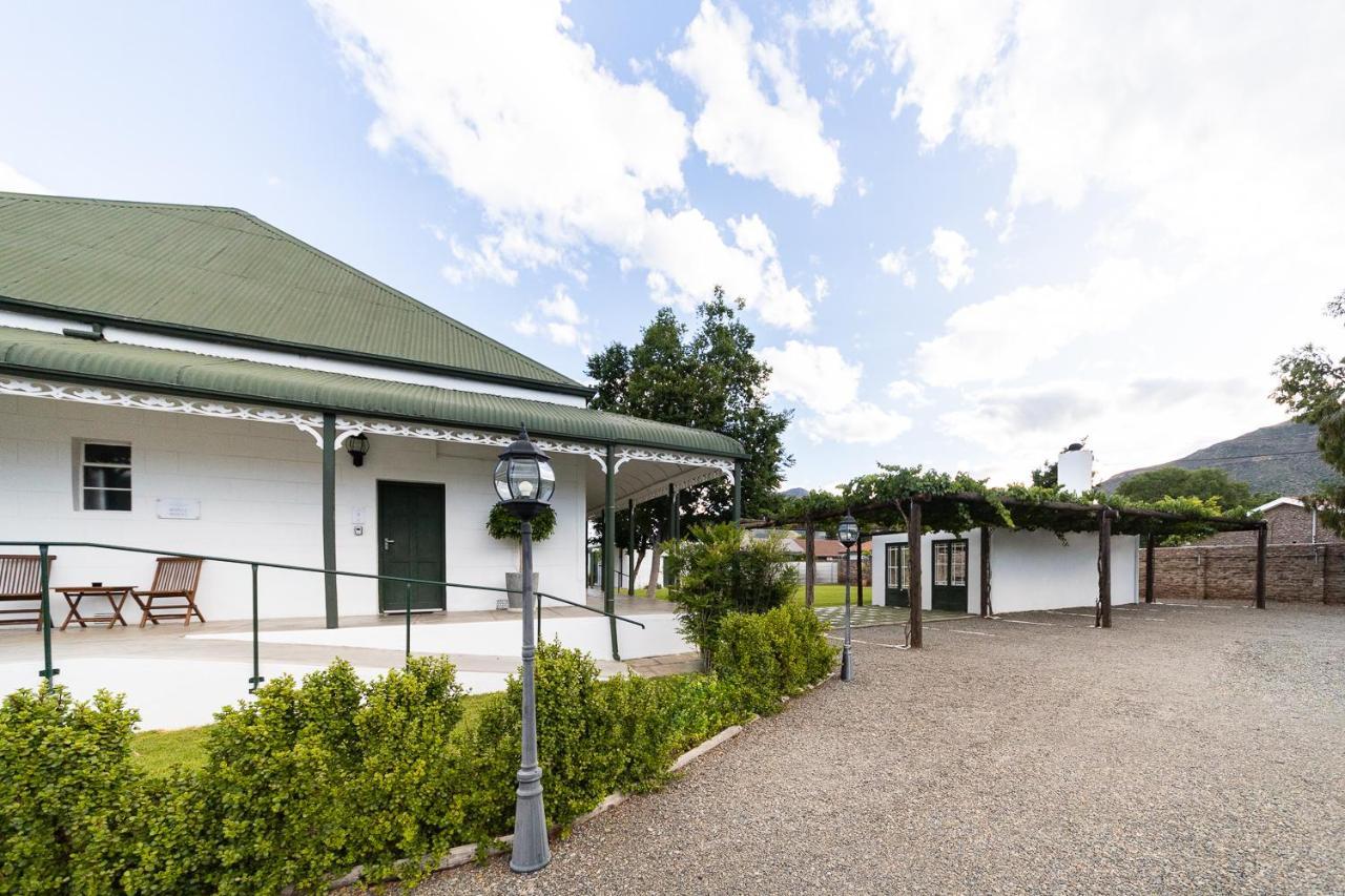 Victorian Square Guesthouse Graaff-Reinet エクステリア 写真
