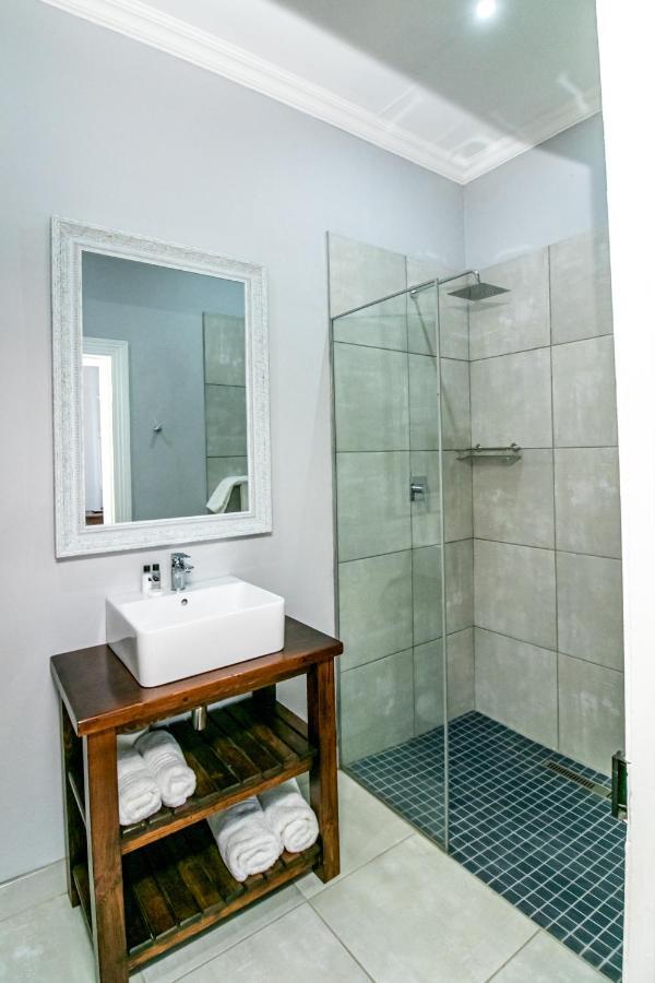 Victorian Square Guesthouse Graaff-Reinet エクステリア 写真