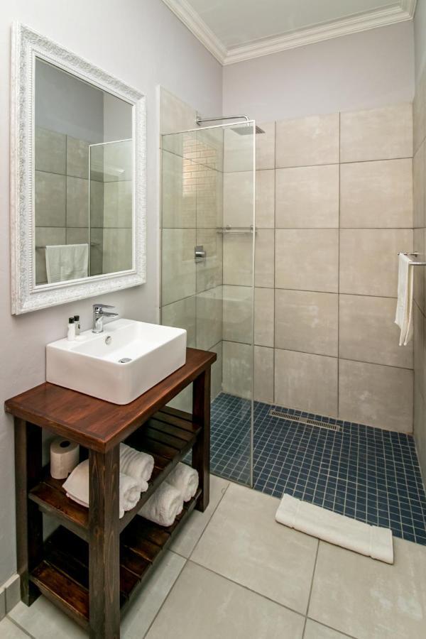 Victorian Square Guesthouse Graaff-Reinet エクステリア 写真