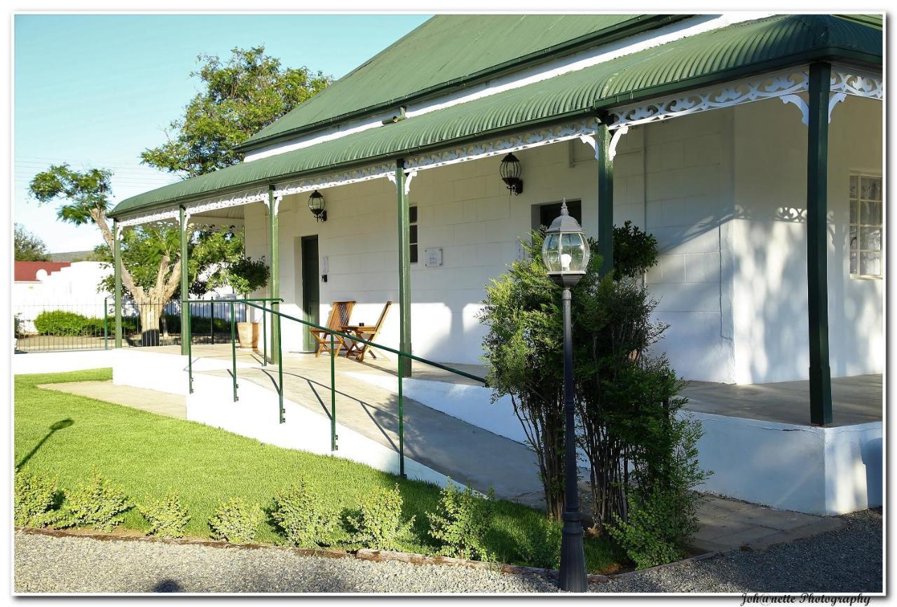 Victorian Square Guesthouse Graaff-Reinet エクステリア 写真